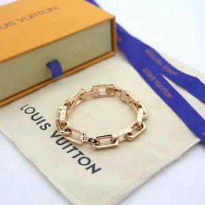 Gold bracelet